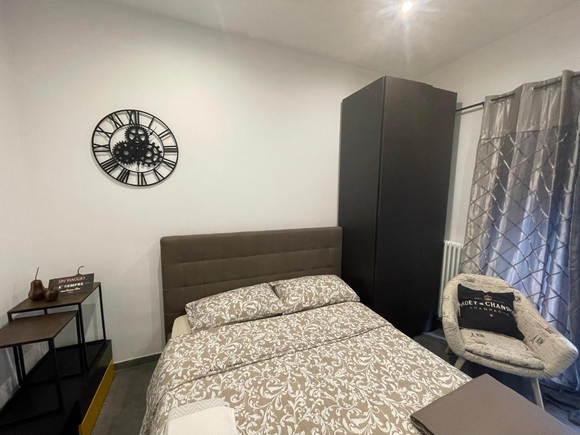 Decoluxe !Apartamento Con 1 Camera Da Letto , In Zona San Paolo , Via Martiniana Torino Exterior foto